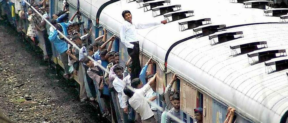 Ein überfüllter Zug in Indien.