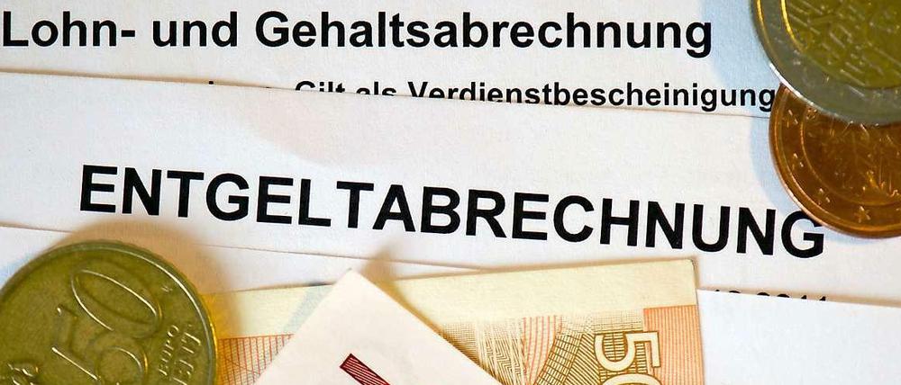 Mehr in der Tasche. Nach einer langen Reallohnpause liegen die Bruttoeinkommen wieder auf dem Niveau des Jahres 2000.