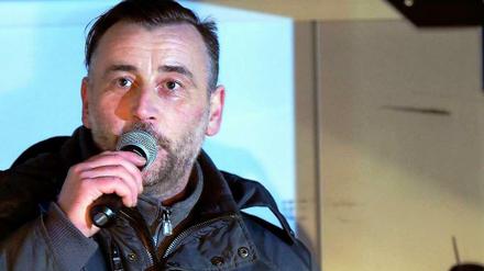 Lutz Bachmann hat sich eigentlich nie so richtig von Pegida verabschiedet. 