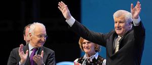 Der Ehrenvorsitzende Edmund Stoiber und CSU-Chef Horst Seehofer.