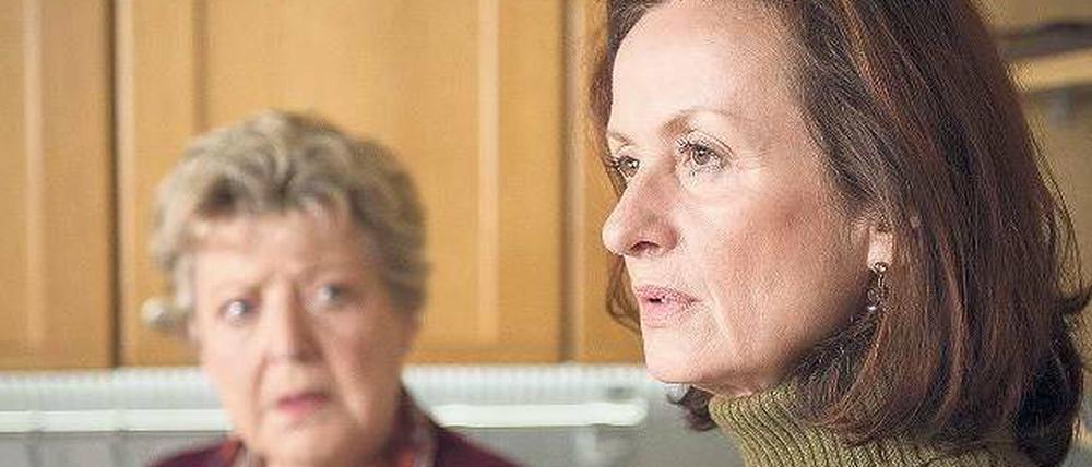 Mein Mann, dein Mann. Helga Beimer (Marie-Luise Marjan) und Anna Ziegler (Irene Fischer)