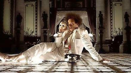 Elmer Bäck als Eisenstein.