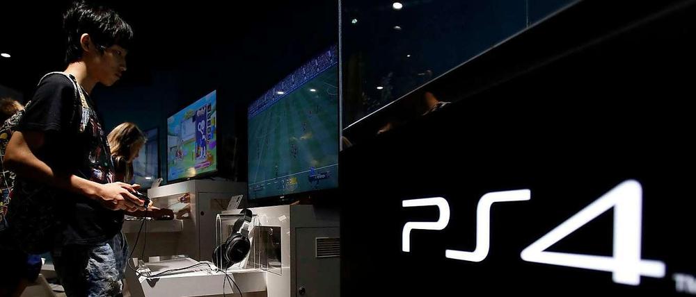 Netzwerke von Playstation und Xbox lahmgelegt.
