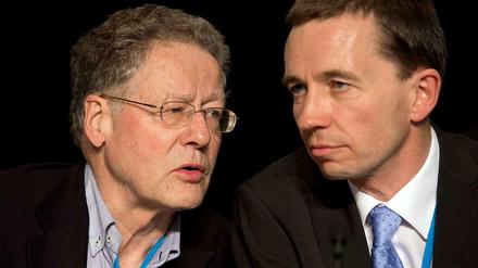 Die AfD-Sprecher Konrad Adam und Bernd Lucke