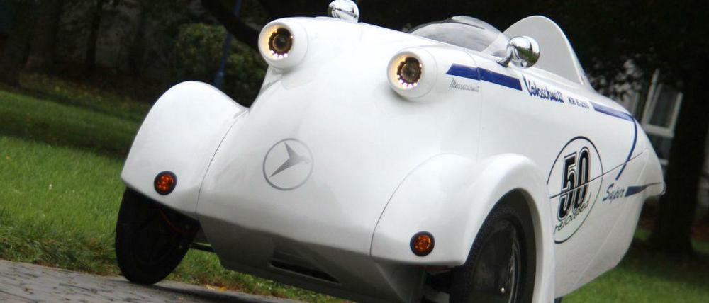 Autoklassiker für Elektroradler: Der Veloschmitt ist dem Messerschmitt Kabinenroller nachempfunden, unter der Kunststoffkarosserie steckt ein Pedelec-Antrieb.