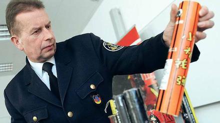 Na dann: Guten Rutsch. Wilfried Gräfling, 59, hofft auf eine Silvesternacht ohne Verletzte. Seit 2006 ist er Berlins Landesbranddirektor.