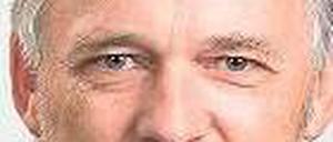 Dieter Anschlag ist verantwortlicher Redakteur und Chefredakteur des Medienfachdienstes „Funkkorrespondenz“ und Mitherausgeber des Buchs „Rundfunkpolitik und Netzpolitik“.