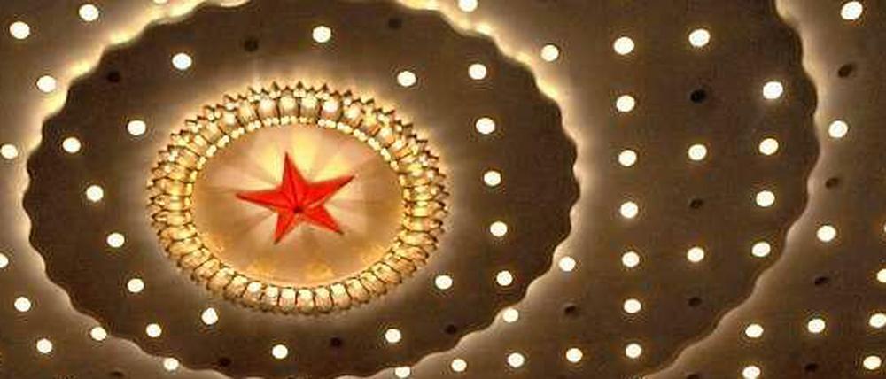 Selten gewordener Deckenschmuck. Hier im kommunistischen China.