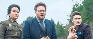 Bloß weg hier. Überläuferin Sook (Diana Bang), TV-Produzent Aaron (Seth Rogen) und Talkshow-Host Dave (James Franco, r.).