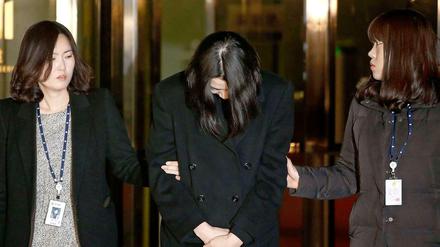 Abgeführt: Heather Cho, Tochter des Chefs von Korean Air.  