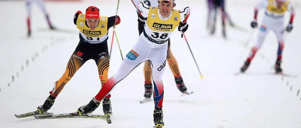 Am Sonntag gewann der Norweger Mikko Kokslien (re.) knapp vor Fabian Rießle.