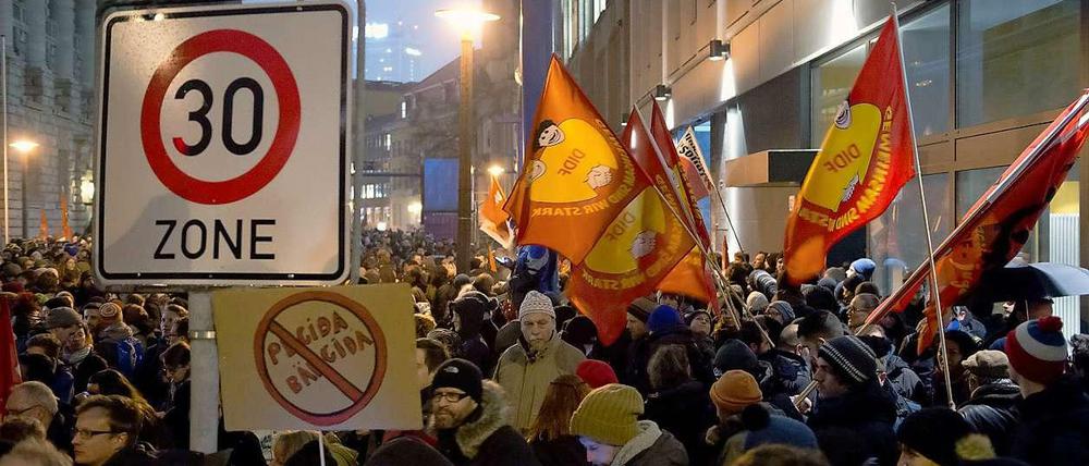 Am Montag hatten tausende Gegendemonstranten gegen die Bärgida protestiert.