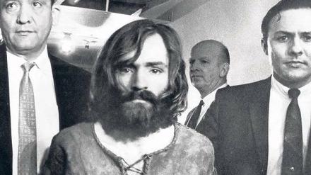 Ohne Reue. Als Anführer einer Sekte war Charles Manson unter anderem für den Tod der Schauspielerin Sharon Tate verantwortlich. Ein Gefühl der Schuld kann Manson nach eigenen Angaben nicht empfinden: „Ich weiß nicht, was Reue ist.“
