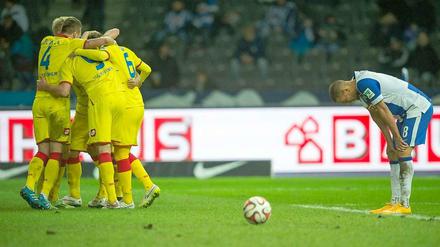 Das Bild zum Jahresabschluss: Hoffenheim freut sich, Hertha blickt nach unten.