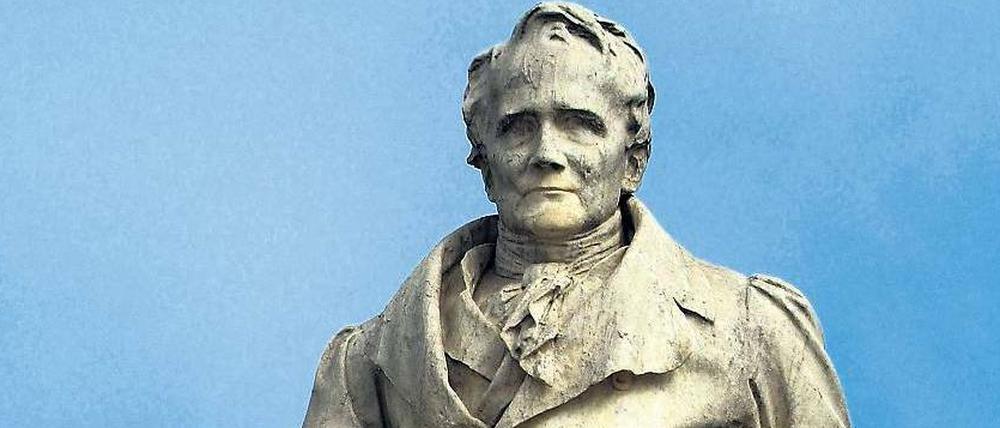 Alxander von Humboldt Unter den Linden, vor der nach ihm benannten Universität.