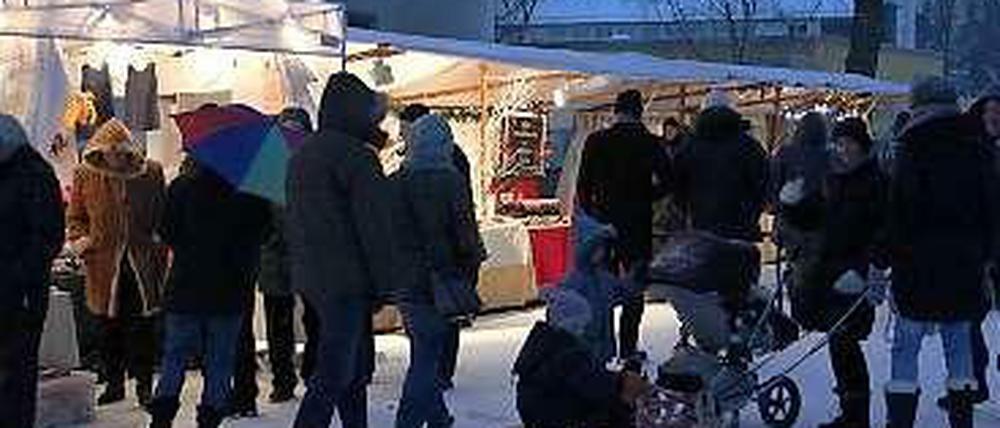 Eine weiße Weihnacht ist diesmal unwahrscheinlich. Aber der Markt in Westend findet wieder statt.