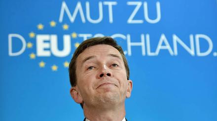 Parteichef Lucke würde die AfD am liebsten allein führen. Doch seine Ko-Vorsitzenden sind dagegen.