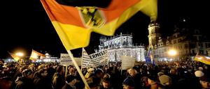 Mythos Abendland.  "Pegida" („Patriotische Europäer gegen die Islamisierung des Abendlandes“).