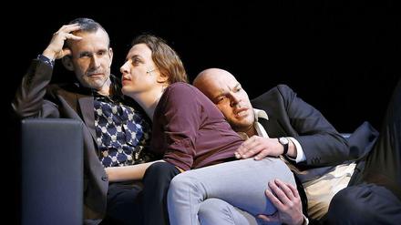 Redetherapie. Ulrich Matthes, Maren Eggert und Felix Goeser (v.l.)