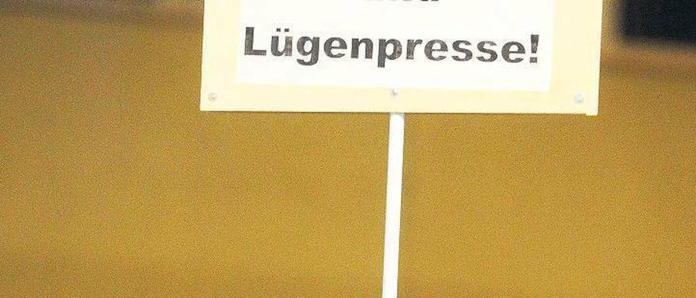 Klare Ansage. Wo Pegida demonstriert, ist dieses Plakat immer dabei.