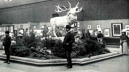 Blick in den Illustratorensaal der Großen Berliner Kunstausstellung von 1899