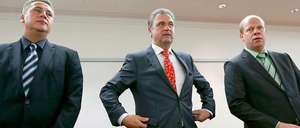 Die gesamte GDL-Spitze verhandelte am Freitag mit der Bahn: der Vorsitzende Claus Weselsky (Mitte) und seine beiden Stellvertreter Norbert Quitter (links) und Lutz Schreiber (rechts).