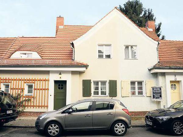 Streitfall draußen. In der Steinbergsiedlung in Tegel will ein Investor die Fassade dämmen.