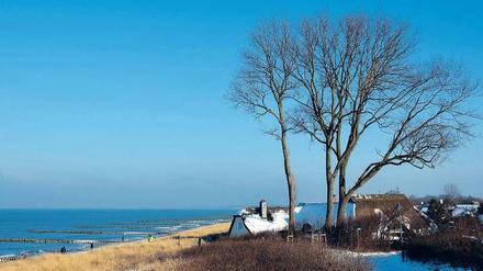 Ganz menschenleer sind die Strände auf dem Darß auch in der kalten Jahreszeit selten. Die Lust auf Winter am Meer hat stark zugenommen.