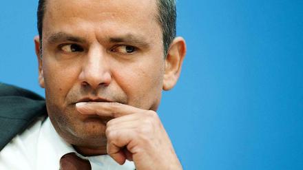 Der frühere SPD-Bundestagsabgeordnete Sebastian Edathy beantwortet in der Bundespressekonferenz Fragen der Journalisten.