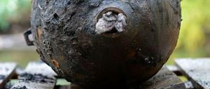 Diese 250 Kilogramm schwere Fliegerbombe aus dem Zweiten Weltkrieg ist am 18.12.2014 am Potsdamer Hauptbahnhof gefunden worden.