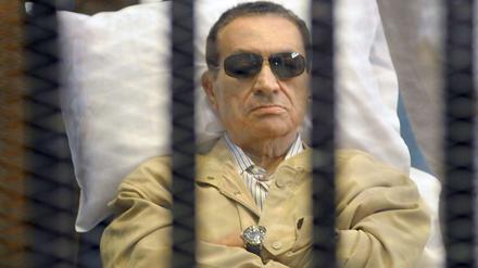 Mubarak wird nicht für den Tod von mehr als 800 Demonstranten verantwortlich gemacht.