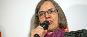 Sylvia Schenk ist Vorstandsmitglied des Vereins Transparency International, der sich gegen Korruption einsetzt. Die frühere Leichtathletin arbeitet als Rechtsanwältin in Frankfurt am Main.