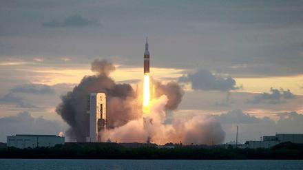 Liftoff. Die Delta IV-Rakete bringt "Orion" ins All.