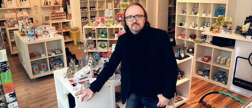 Aus der Not heraus entstehen gute Einfälle. Marijan Jordan hat daraus eine Geschäftsidee gemacht und seinen Erfinderladen eröffnet. Hier wird vor Augen geführt, dass Alttagsprobleme Keimzellen für innovative Ideen sein können. 