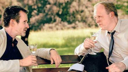 Viele Leichen, Kunstzitate sowie Ulrich Matthes (li. ) und Ulrich Tukur überzeugten die Jury: Der „Tatort – Im Schmerz geboren“ wurde „Bester Film“. 