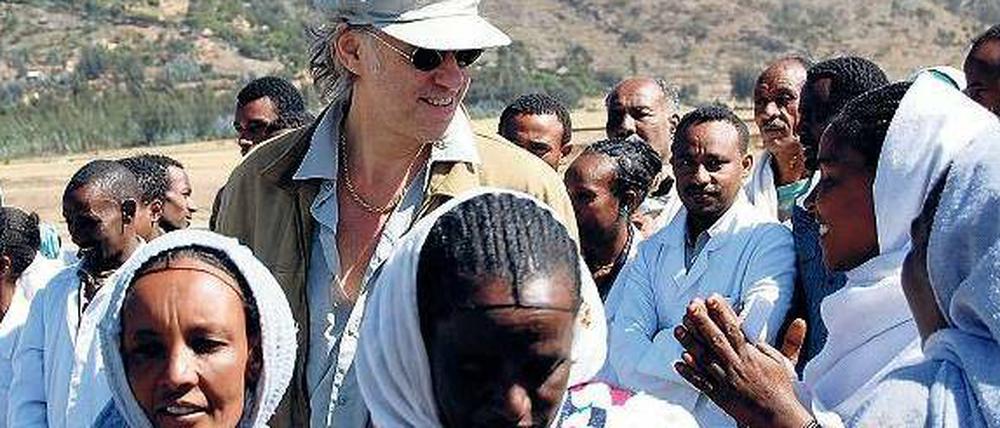 Sieht sich Kritik ausgesetzt. Afrikahelfer Bob Geldof 2009 in Äthiopien.