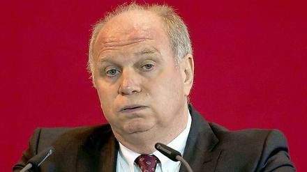 Wartet auf Weihnachtsurlaub von der Haft. Uli Hoeneß.
