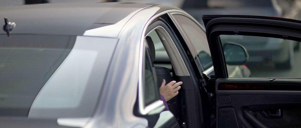 Angela Merkel erhält am Dienstag den Bericht der Nationalen Plattform Elektromobilität (NPE) und die Bilanz des Autojahres.
