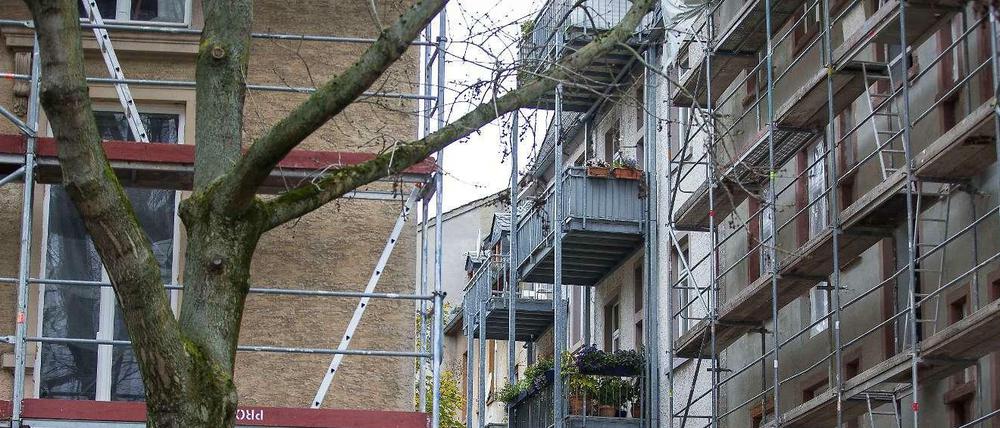 Aus alt neu machen. Die geplante Neuregelung des Mietrechts mache viele Modernisierungen für Vermieter unattraktiv, klagt die Immobilienbranche.