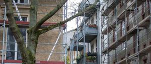 Aus alt neu machen. Die geplante Neuregelung des Mietrechts mache viele Modernisierungen für Vermieter unattraktiv, klagt die Immobilienbranche.