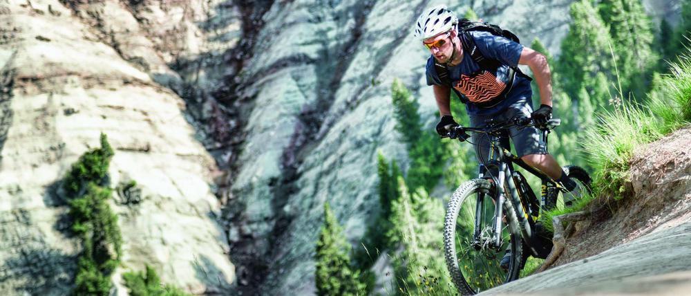 Kein Berg zu steil: Mit dem Focus Jarifa Impulse lässt sich so manch ambitionierter Radfahrer gehörig unter Druck setzen.