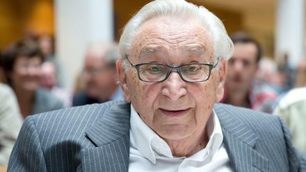 Lebende SPD-Legende und Mitgestalter der deutschen Ostpolitik unter Willy Brandt: Egon Bahr.