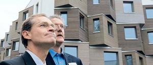 Der designierte Regierende Bürgermeister Michael Müller war vor einem Monat bei der Eröffnung des Studentendorfes Adlershof dabei (dahinter Andreas Barz vom Studentendorf Schlachtensee). 
