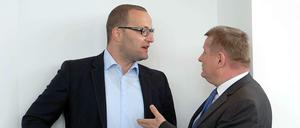 Gesundheitsexperte Jens Spahn (l.) und Bundesgesundheitsminister Hermann Gröhe haben zwar das gleiche Fachgebiet. Ansonsten könnten sie unterschiedlicher nicht sein.