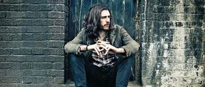 Andrew Hozier-Byrne nennt sich als Musiker Hozier.