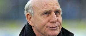 Dieter Hoeneß, Hertha-Manager von 1997 bis 2009, geht mit seinem Ex-Verein hart ins Gericht.