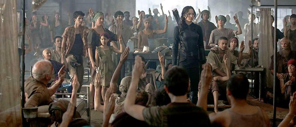 Der Gruß der Rebellen in dem Film "Die Tribute von Panem". Wer in Thailand so grüßt, wird festgenommen.