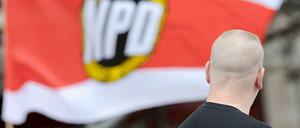 Nicht gesellschaftsfähig. Anhänger der NPD.