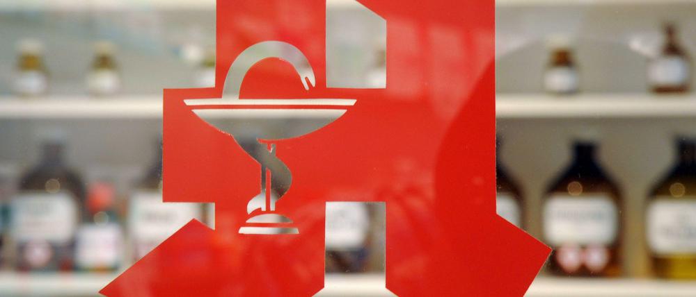 Die Apotheken dürfen die Pille danach bislang nur auf Rezept verkaufen.
