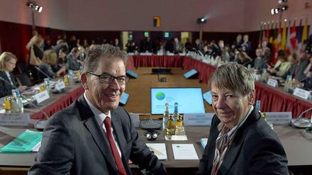 Bundesentwicklungsminister Gerd Müller und Bundesumweltministerin Barbara Hendricks eröffneten am Donnerstag die Klimakonferenz in Berlin.